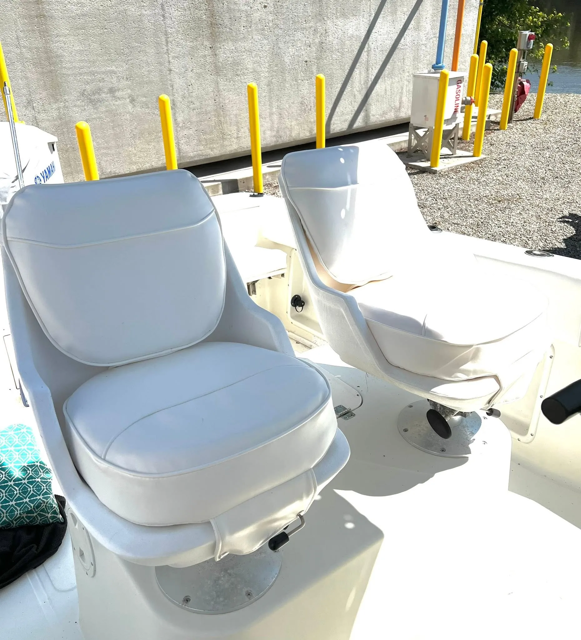 Helm seats