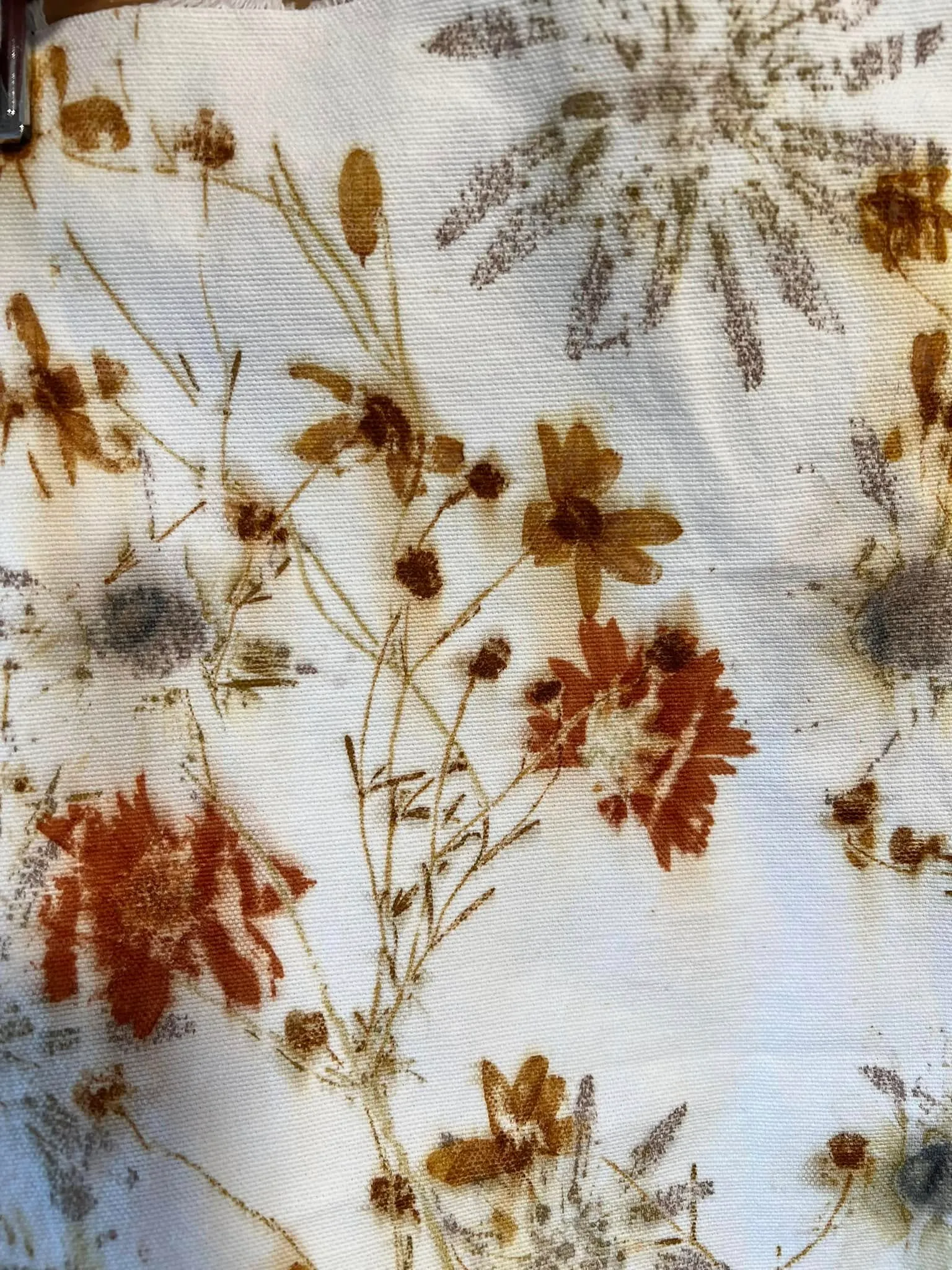 Oak leaves and wildflowers, photo 3